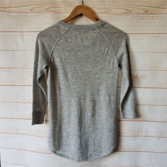 ATM 100% Cashmere Shirt Hem Long Sleeve Lightweight Round Neck Sweater Size XS - Picture 4 of 9